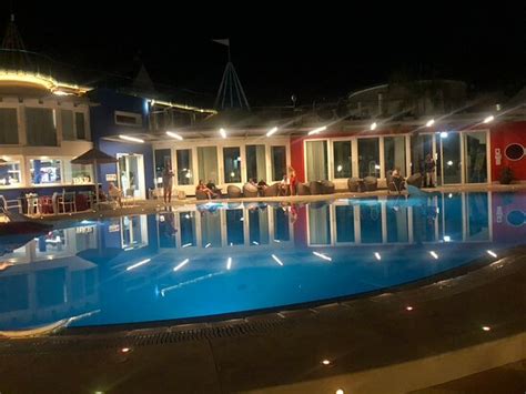 STROMBOLI BEACH TROPEA - Lodge Reviews & Photos - Tripadvisor
