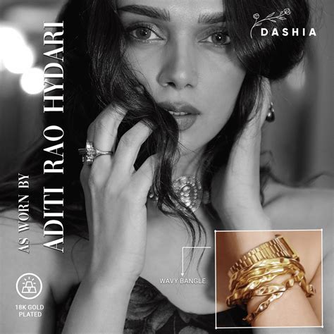 Gold Wavy Bangle – Dashiastore