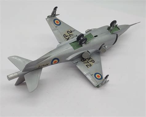 1:72 Scale Built Plastic Airplane Model Kit British Harrier Jump Jet Fighter | eBay
