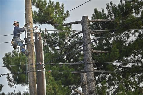 Squirrel causes large power outage in east Salem Tuesday - Salem Reporter