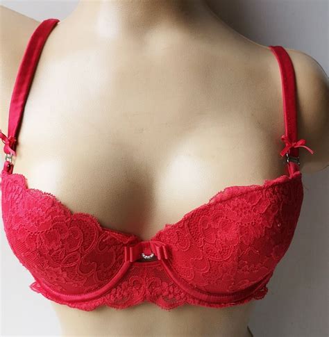 34b Breast Size Photos