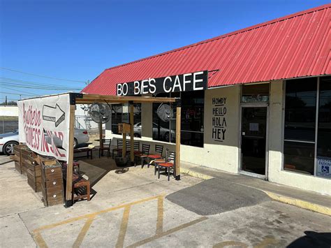 San Antonio's Bobbie's Cafe sets North Side reopening day