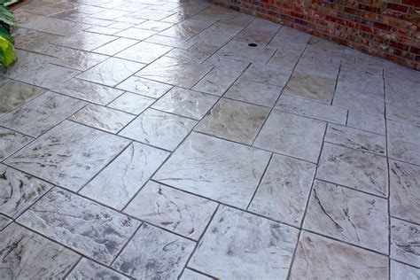 Concrete patio stamped with Extra Large Ashlar Slate Tile pattern ...