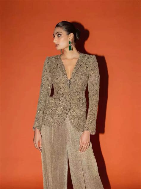 Athiya Shetty's glamorous obsession: Embracing all things embroidered ...