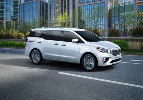 Kia Carnival Limousine On Road Price in Ghaziabad, Sahibabad & 2021 ...