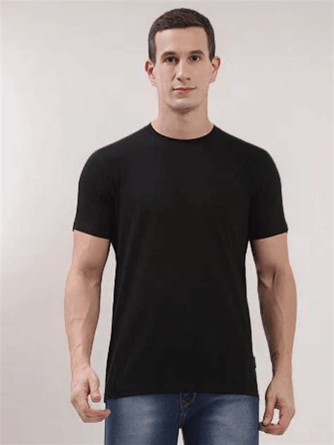 Sportswear & Activewear Clothes for Men Online | Hummel India