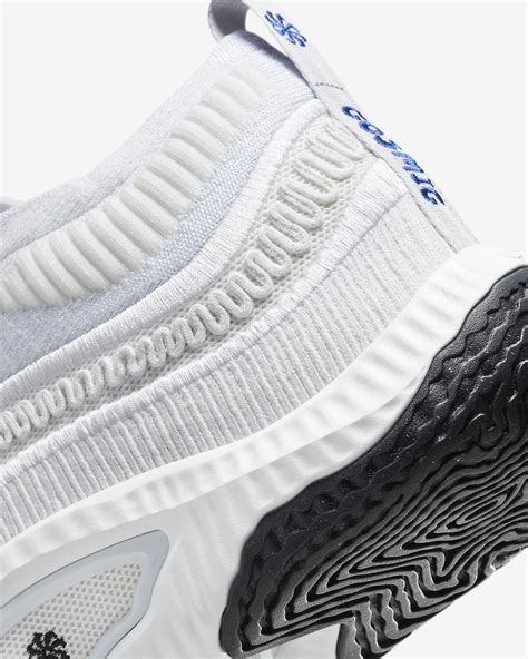 Cosmic Unity 3 Basketball Shoes. Nike SG