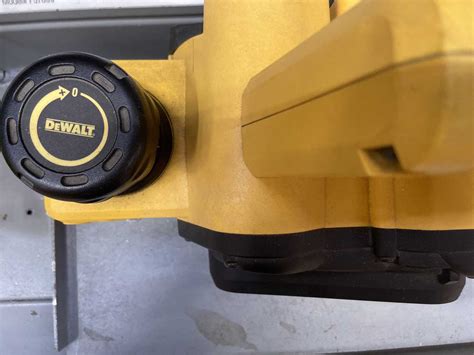 Using a Hand Planer 的图像结果