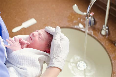 Bathing Your Newborn - AGC Pediatrics