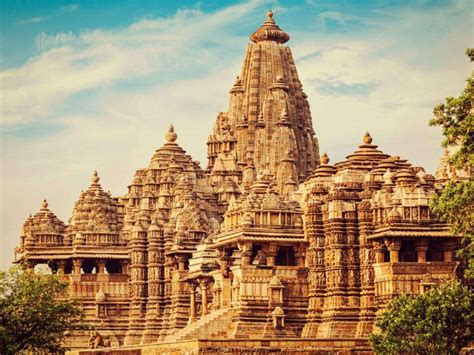 Who built Khajuraho temple? | The Creative Post