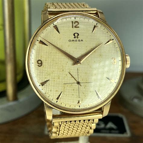 1962 Vintage Omega 2877 Solid 18k Gold Oversize Caliber 266 With Unique ...