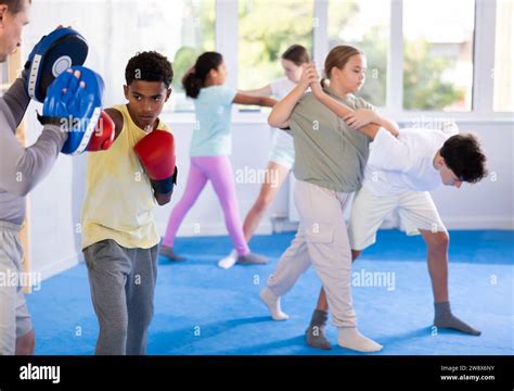 Boy Boxing 的图像结果