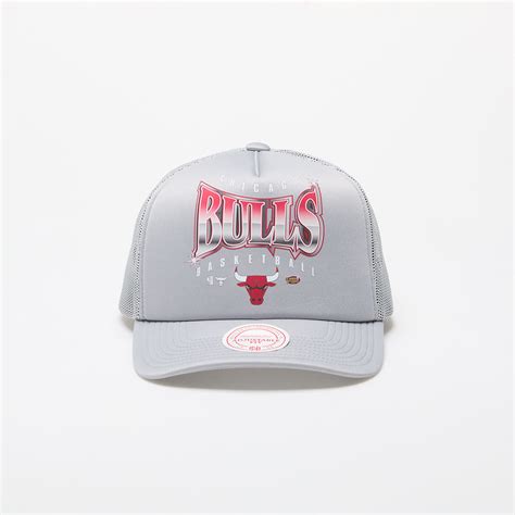 Caps Mitchell & Ness NBA Glow Up Trucker Chicago Bulls Grey | Footshop