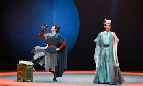 惊艳！新古典粤剧《倩女幽魂·爱》首演，观众“爱了爱了”