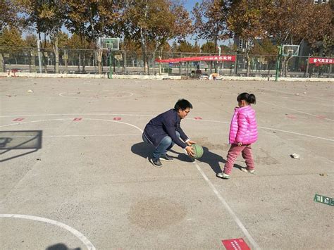 河南师范大学享趣味运动 炫阳光童年——幼儿园秋季趣味运动会
