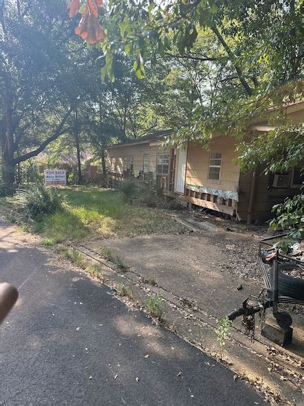 Single Family Homes for Sale in Grenada, MS - Homes.com
