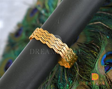 Gold tone set of 4 Bangles (2.4) dj-38236 – dreamjwell