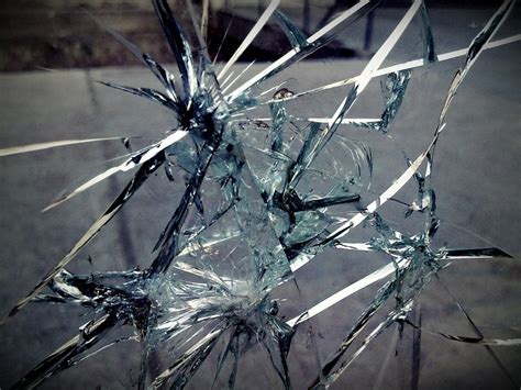 玻璃打破裂缝纹理碎的玻璃Piedrazo危险图片免费下载_背景/花纹素材免费下载_办图网