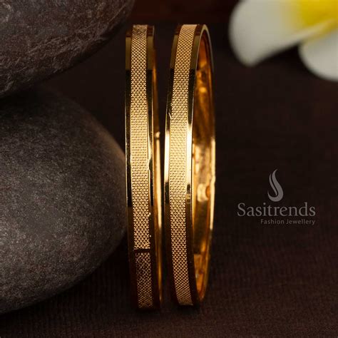 Daily Wear Micro Gold Plated Mesh-Textured Bangles – Sasitrends