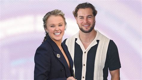 The JoJo Siwa and Chris Hughes Maybe-Relationship Drama, Explained ...