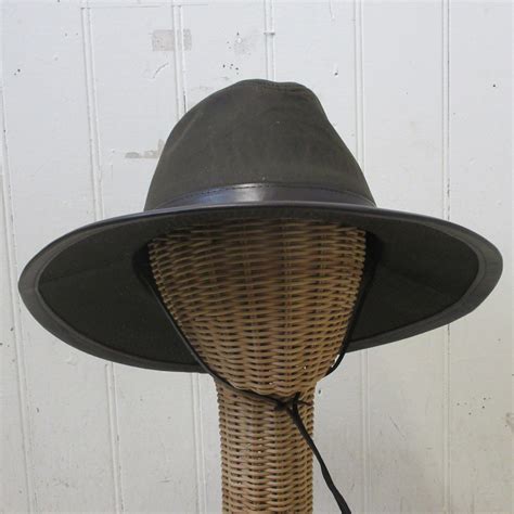 Dorfman Pacific Hat OC35 Oilskin Safari in Brown — Cabaline