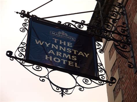 WYNNSTAY ARMS HOTEL, Wrexham - Menu, Prices & Restaurant Reviews ...