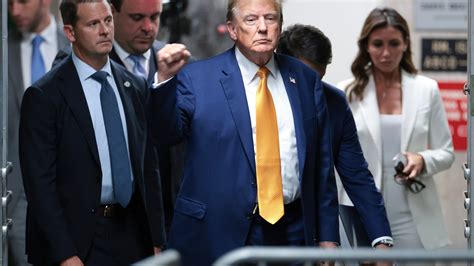 Stormy Daniels Describes Sexual Encounter With Trump and Is Grilled by ...