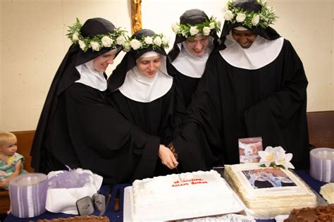 Pin by Briss Nicolas on Brides of Christ | Bride of christ, Catholic ...