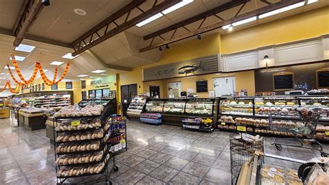 TRUCCHI'S SUPERMARKETS MIDDLEBORO - Middleborough MA - Hours ...