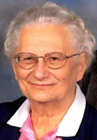 Marilyn Jean Arnott Obituary (2024) - St. Joseph, MI - Filbrandt Chapel ...