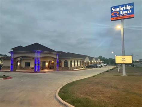 SUNBRIDGE INN AND SUITES (Jourdanton) - Hotel Reviews, Photos, Rate ...