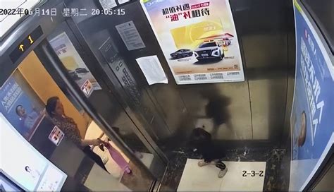 物业回应“杭州2岁女童被留电梯后坠亡”：将加装防护栏，“不回避也不推卸”_孩子_何女士_窗户