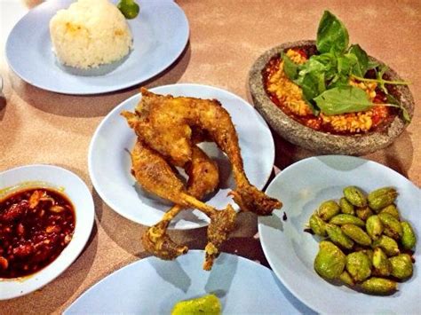 AYAM GORENG PEMUDA, Malang - Jl. Semeru - Restaurant Reviews & Photos ...