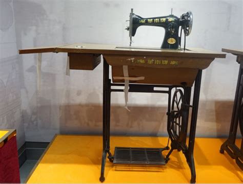 缝纫机、手表、照相机……这些曾被誉为“上海特产”的老牌子有哪些设计故事？
