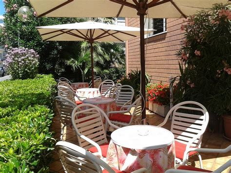 HOTEL DRIADE (Rivabella, Rimini, Italy) - Hotel Reviews & Photos ...