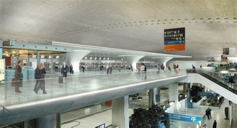 乘客称赞巴黎戴高乐机场的优质服务_新浪旅游_新浪网