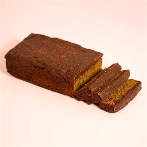 Strawberry & Chocolate Almond Cake – sokeri