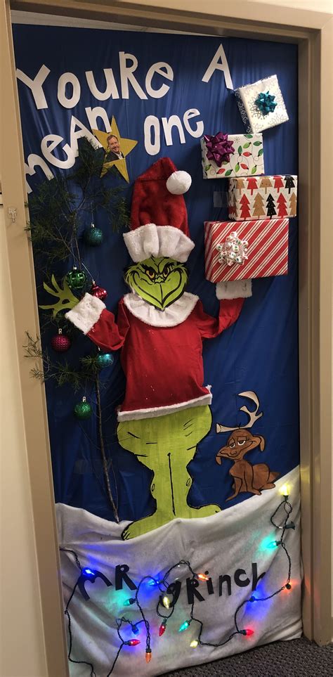 Pin by Elisa Surface on Christmas | Christmas door decorating contest ...
