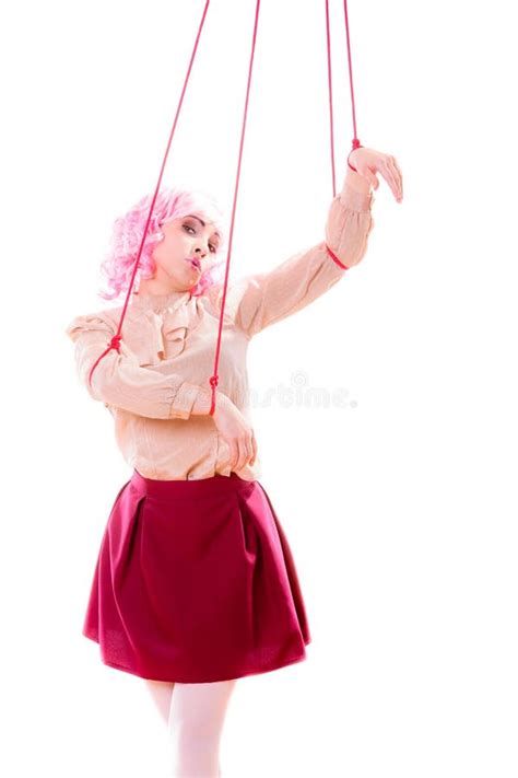 Puppet On a String 的图像结果