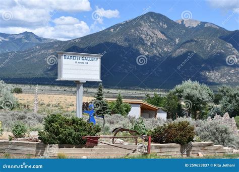 High Road To Taos Scenic Byway from Santa Fe, New Mexico Editorial ...
