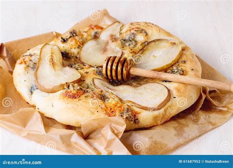 Pizza with Pear and Gorgonzola Stock Photo - Image of round, italian ...