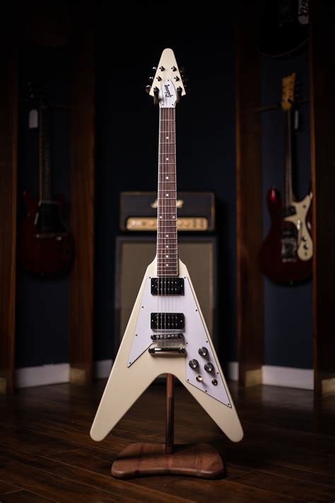 Gibson '70s Flying V Electric Guitar (with Case), 02/04/2024