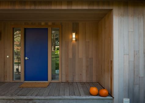 T&G Siding | Clear Cedar Installed Vertically | Beautiful Vertical ...