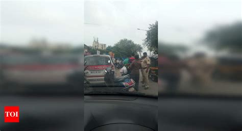Police back on helmet duty after a havoc Wednesday - Times of India