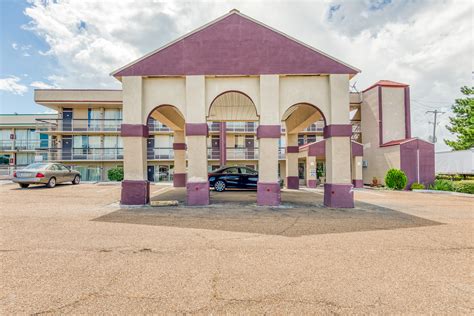 OYO Hotel Jackson North I-55, OYO Hotels Jackson, Book @ $44 - OYO