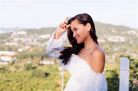 Beautiful latina bride Images - Free Download on Freepik