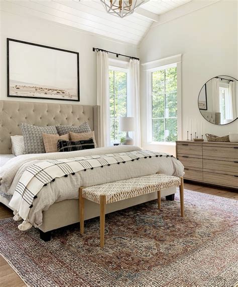 Love the look of this modern farmhouse bedroom and the pillows!!! # ...