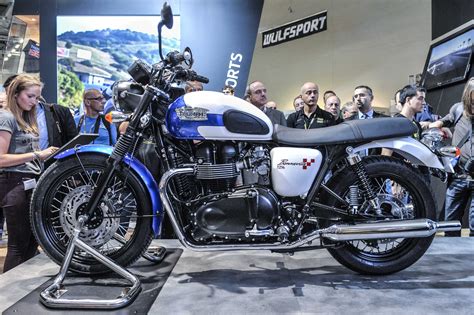 Мотоциклы triumph (триумф) - обзор модельного ряда с описанием и фото