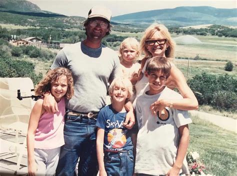 Kate Hudson, Goldie Hawn Throwback Photos