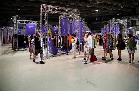 Why 90s nostalgia is dictating our present fashion choices | Mint